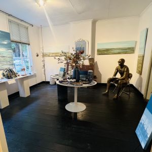 Inside Gallery